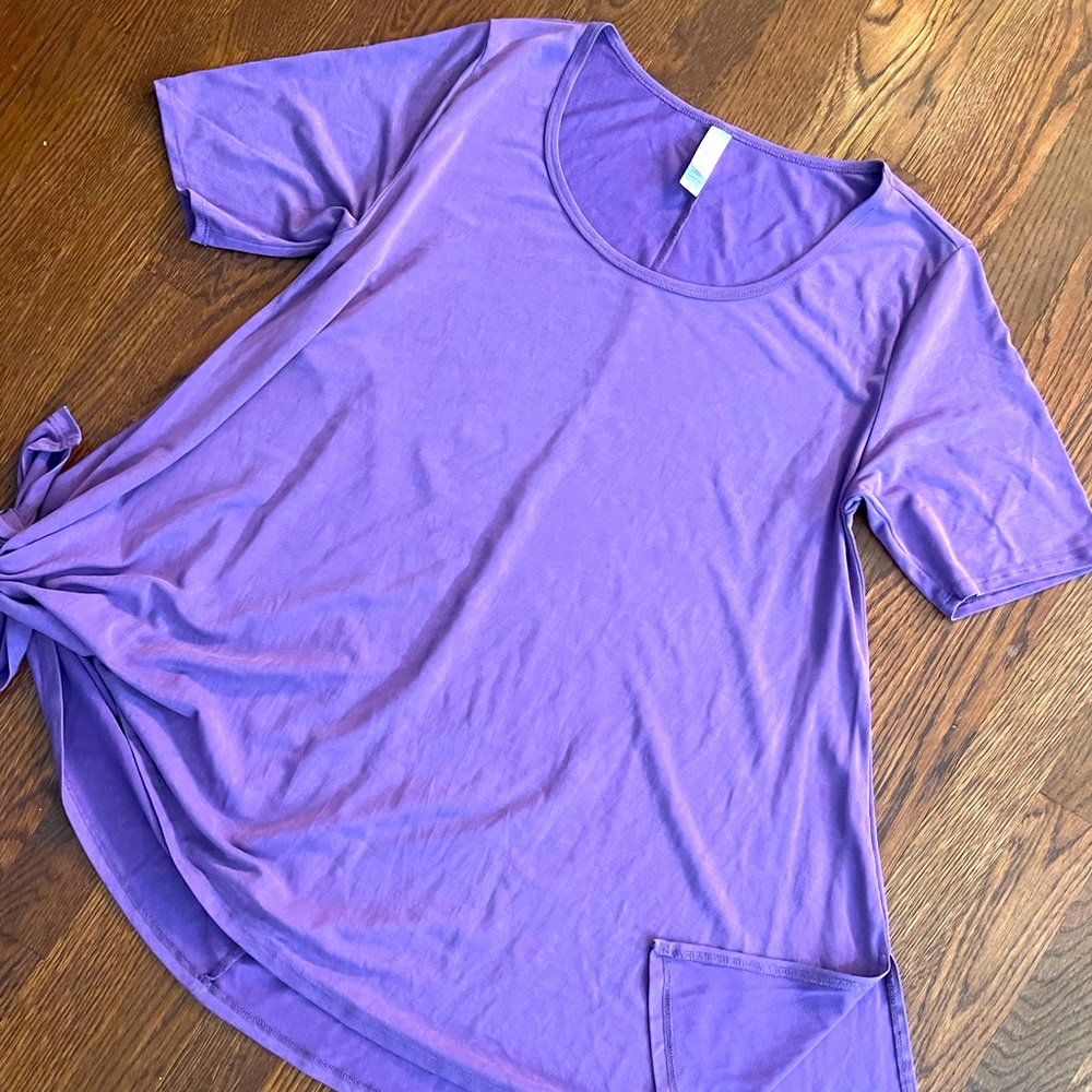 EUC Lularoe Perfect T